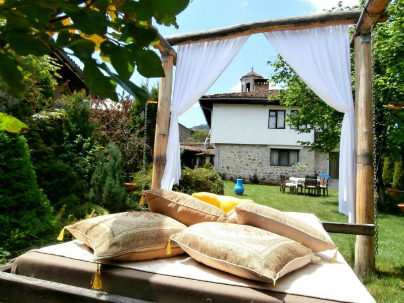 The Gates Apartments Koprivchtitsa Extérieur photo